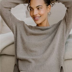 Jenni Kayne everyday sweater in Taupe